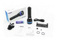 XTAR D06 1600 lumen professional diving flashlight under water